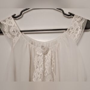 Vintage Elegant White Lace & Sheer Lined Nightgown, Size Small, Soft